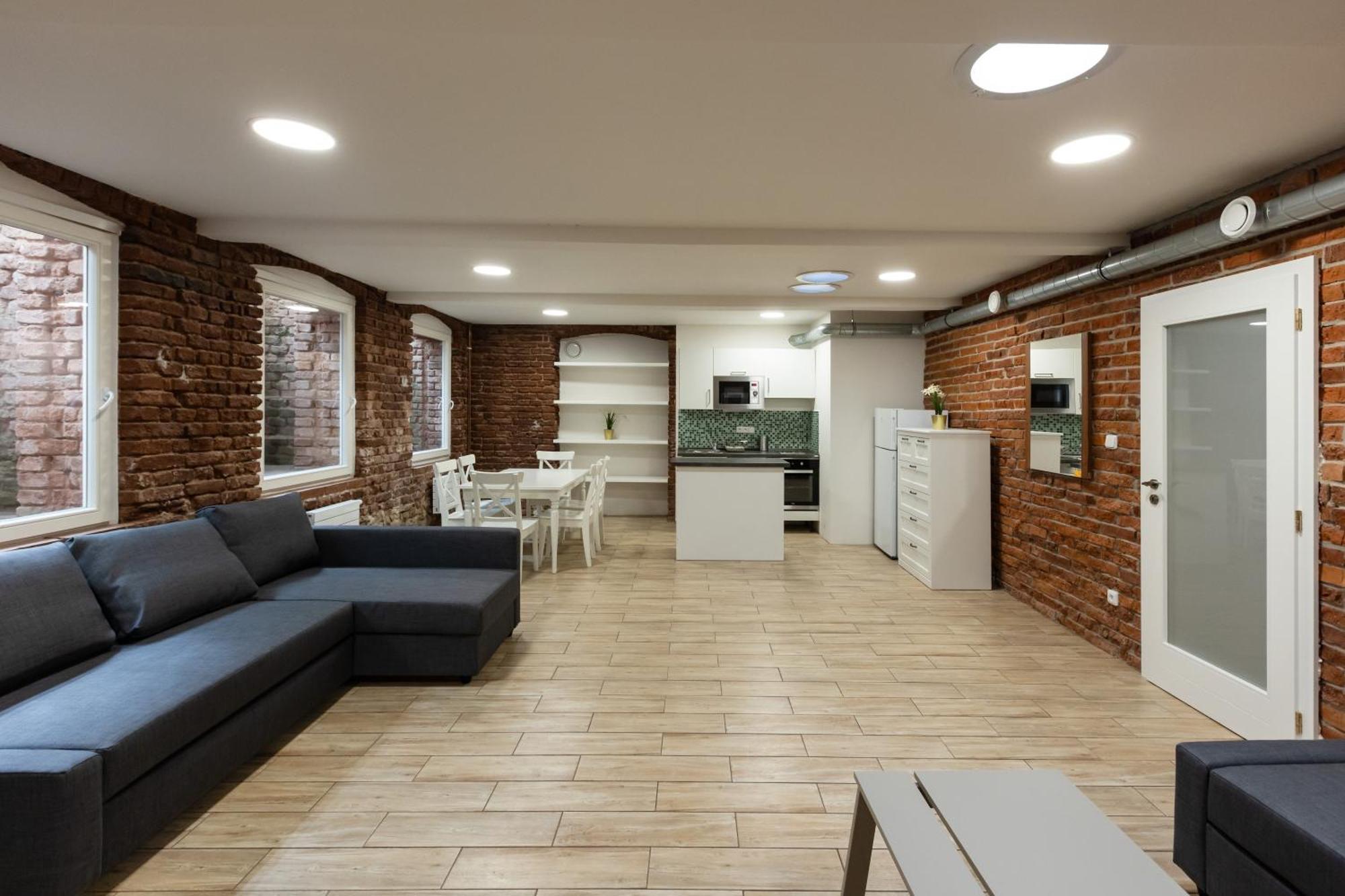 Spacious Apartment In Quiet Courtyard Near Charles Bridge Prague Exterior photo
